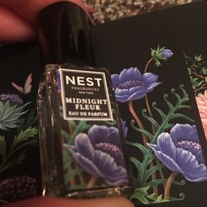 Nest 🎀fragrance midnight fleur mini roller new